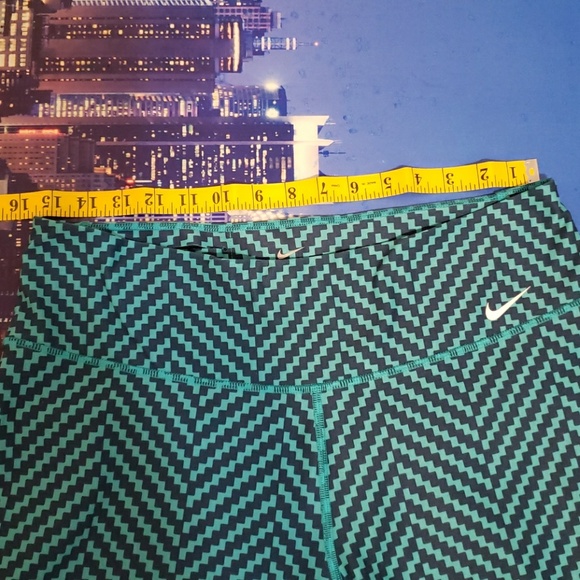 NIKE Dri-Fit leggings size large - Picture 2 of 4